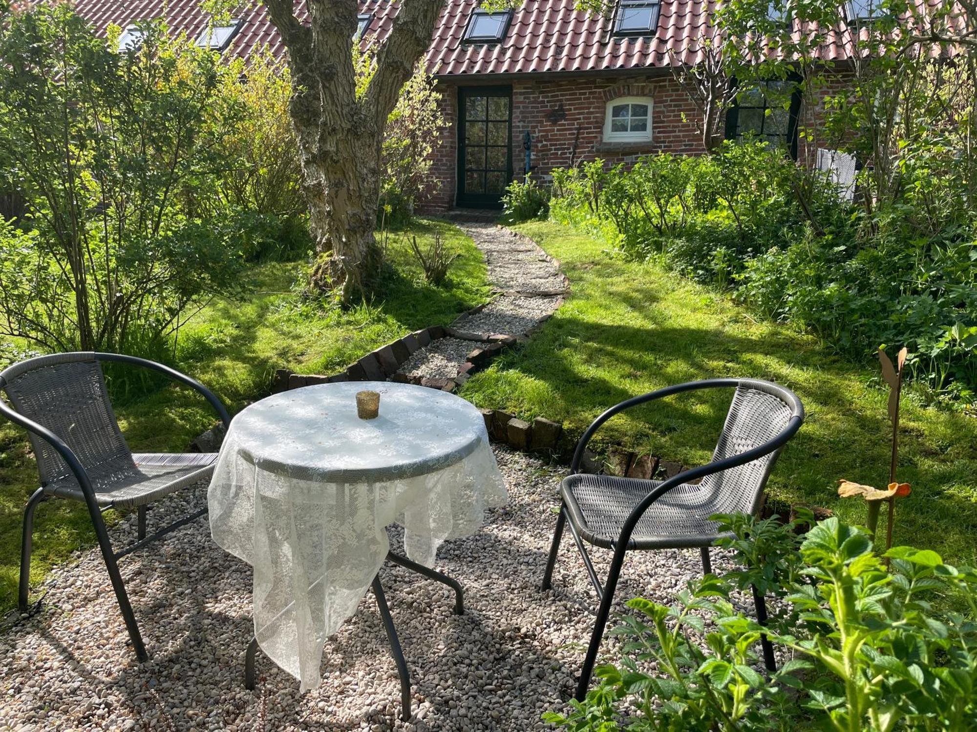 Ferienhof Spiegelhaus Krummhörn Esterno foto